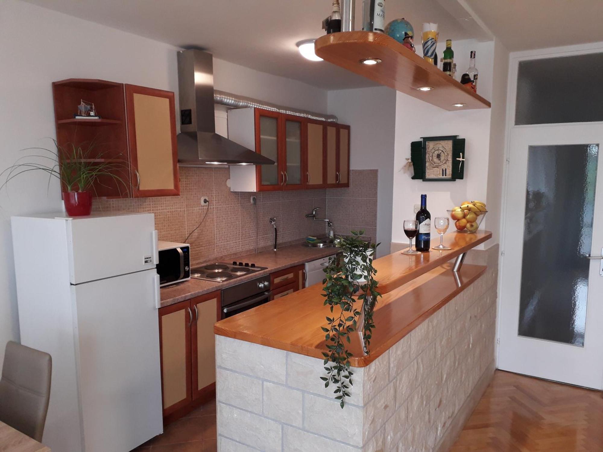 Luno Apartment Omiš Exterior foto
