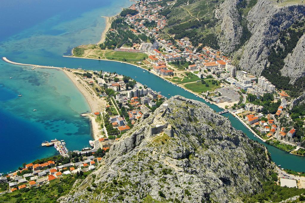 Luno Apartment Omiš Exterior foto